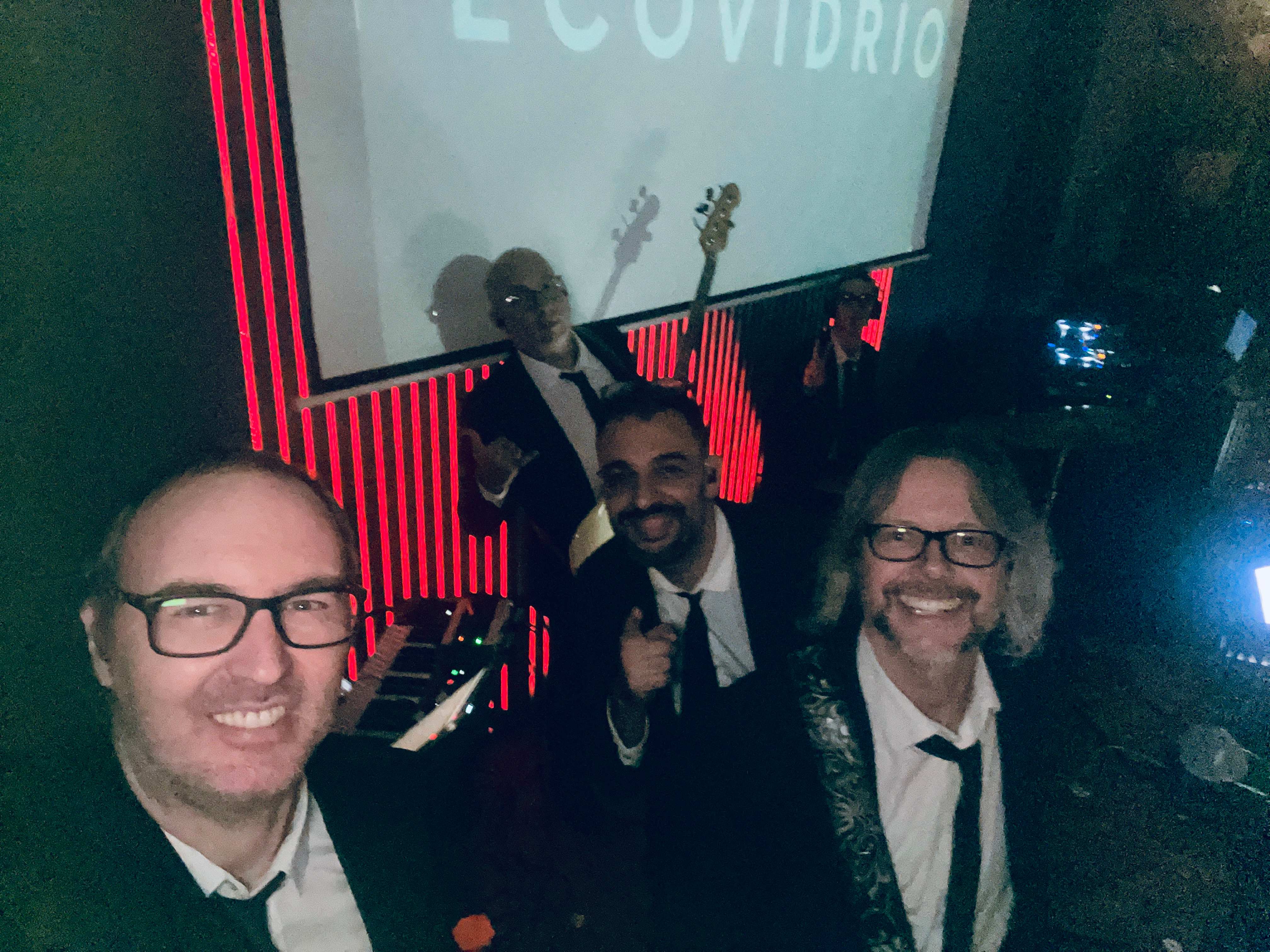 Pop del Arte ilumina la fiesta de Navidad de Ecovidrio